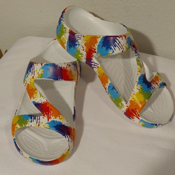 Dawgs Shoes - Dawgs Paw Print White Sandals
